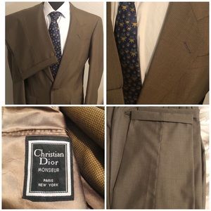 Christian Dior Men’s 2 Piece  Suit size 38L-30x32